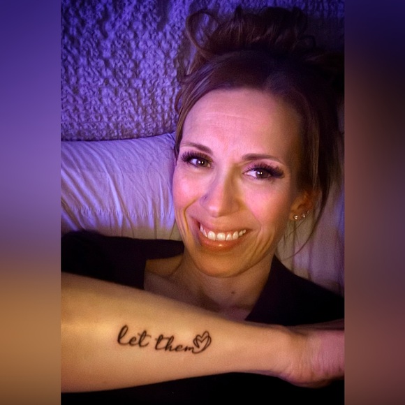 Meet your Posher, Stephanie - Picture 4 of 8